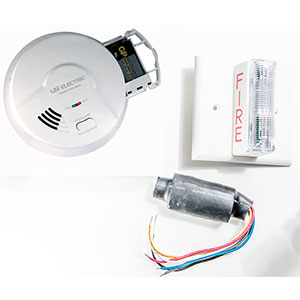 USI 120 Volt Ionization Smoke Alarm & Strobe Kit for Hearing Impaired - Meets ADA Requirements (2453)